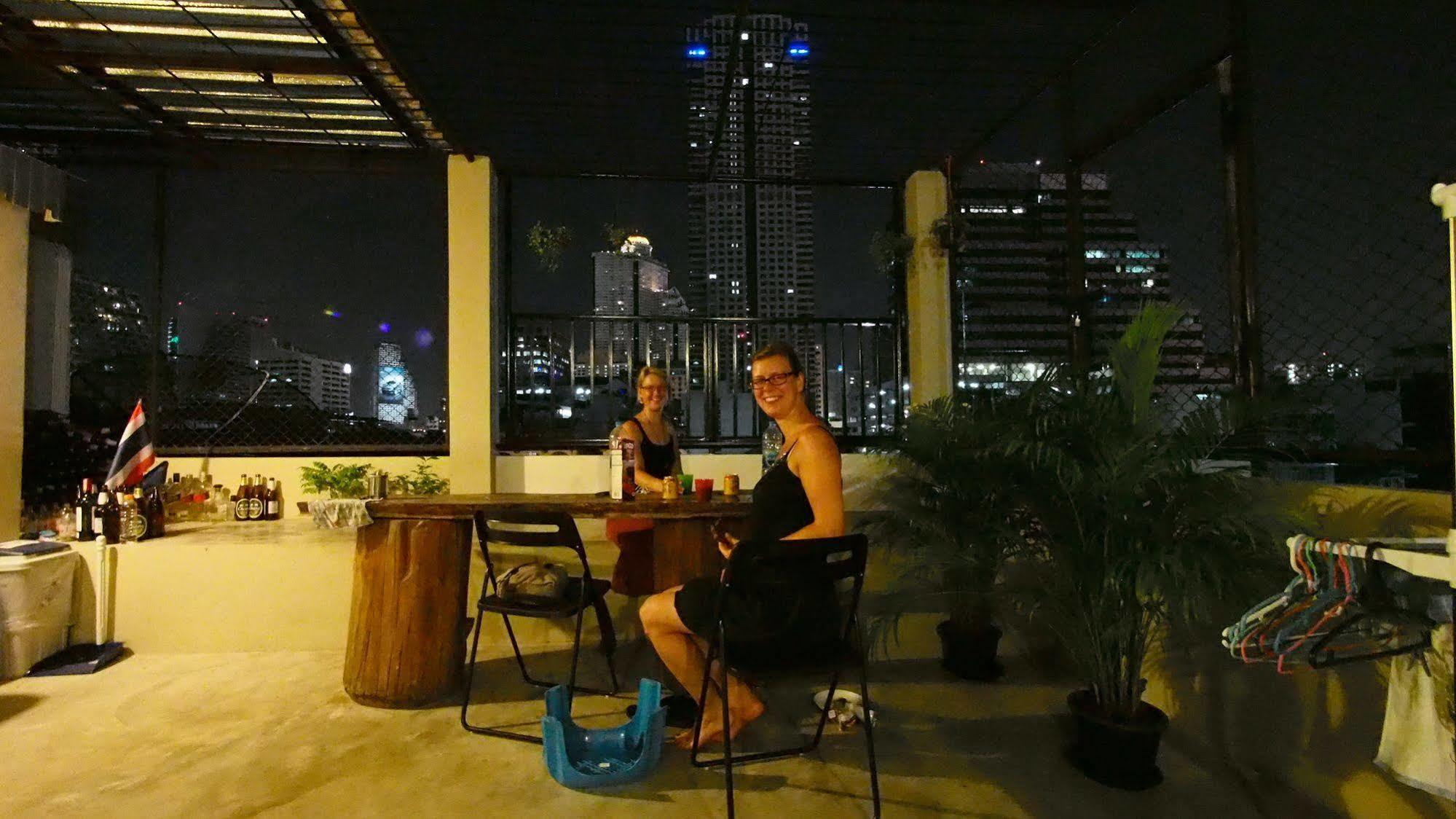 PanPan Hostel Bangkok Exterior foto