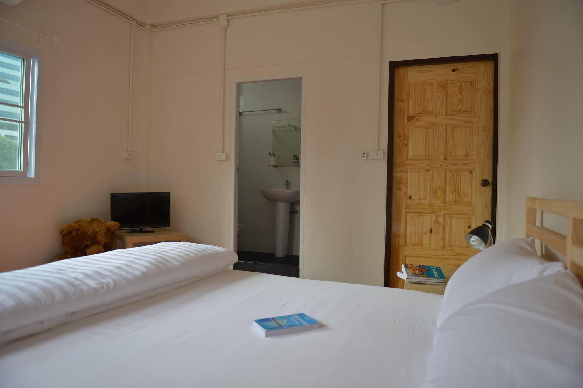 PanPan Hostel Bangkok Exterior foto